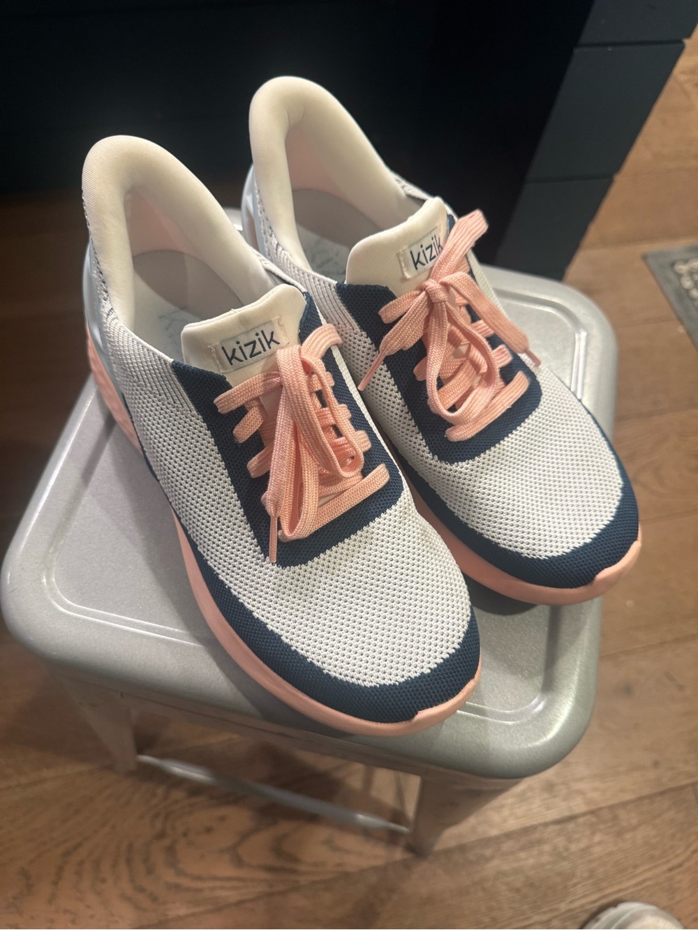 Kizik Athens Women's Bahama White Navy and Pink Knit Slip-On Sneakers 9.5 WIDE.